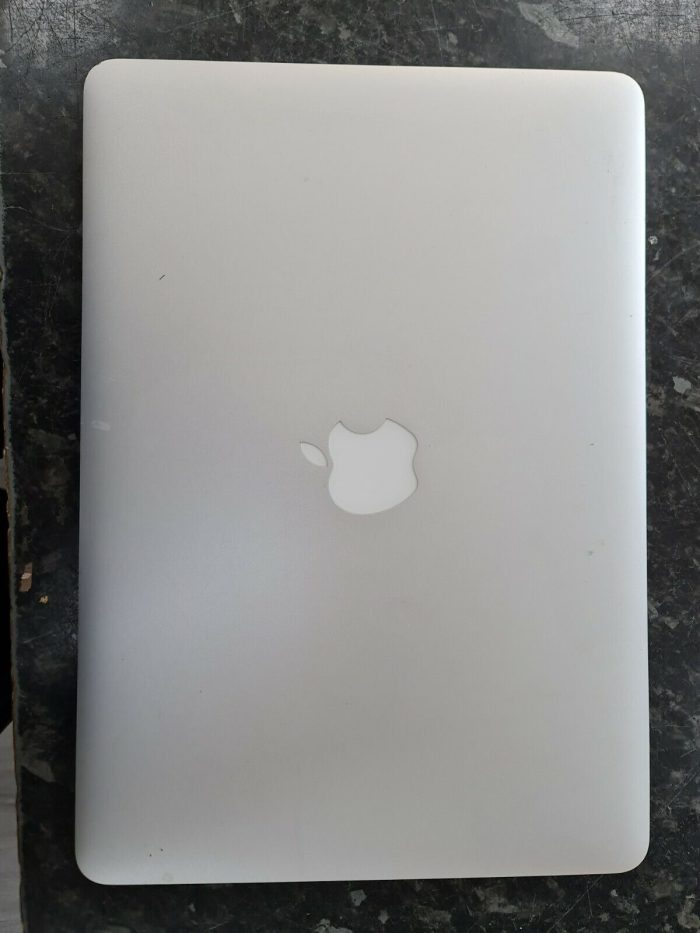 MacBook Air 1 3’’ Early 2015 Intel Core i5 4GB RAM Good Screen - Image 5