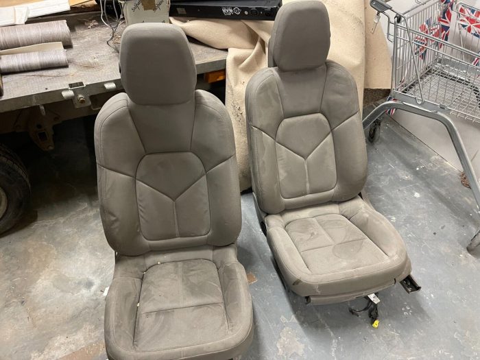2014  PORSCHE CAYENNE  958 COMPLETE FRONT AND REAR SEATS  SEATS GRAY - Image 2