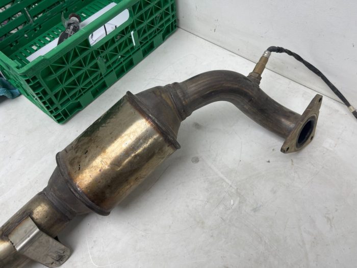 catalytic converter 2013  Porsche Cayenne 958 958.113.025.00  958.113.025.AX 958 - Image 3