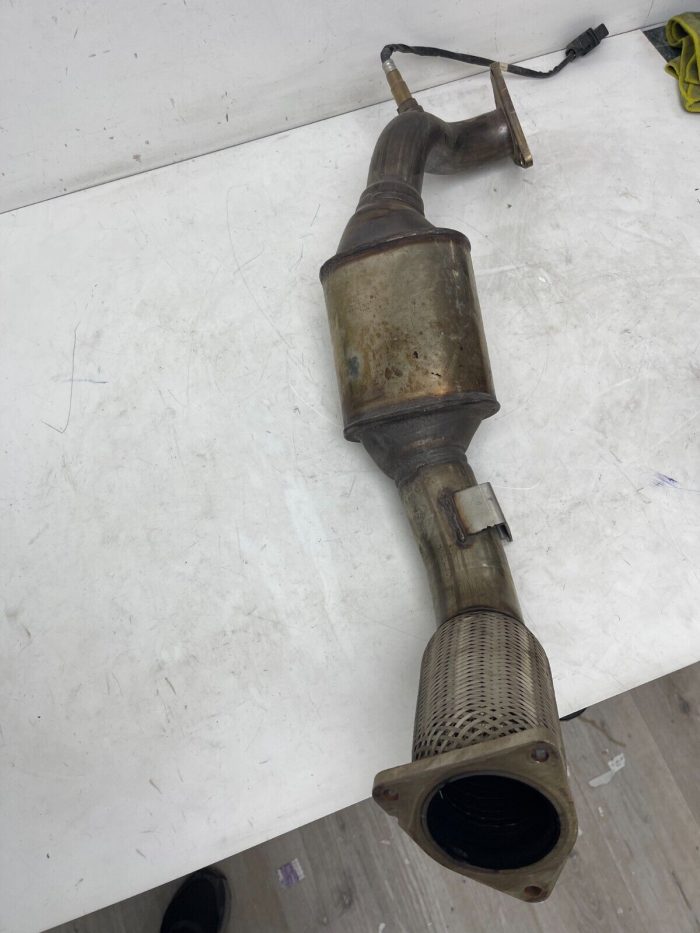 catalytic converter 2013  Porsche Cayenne 958 958.113.025.00  958.113.025.AX 958 - Image 6